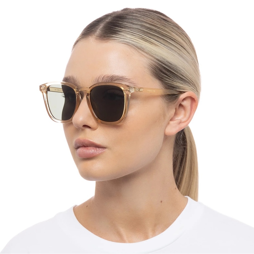 Le Specs Big Deal Sunglasses in color Sand